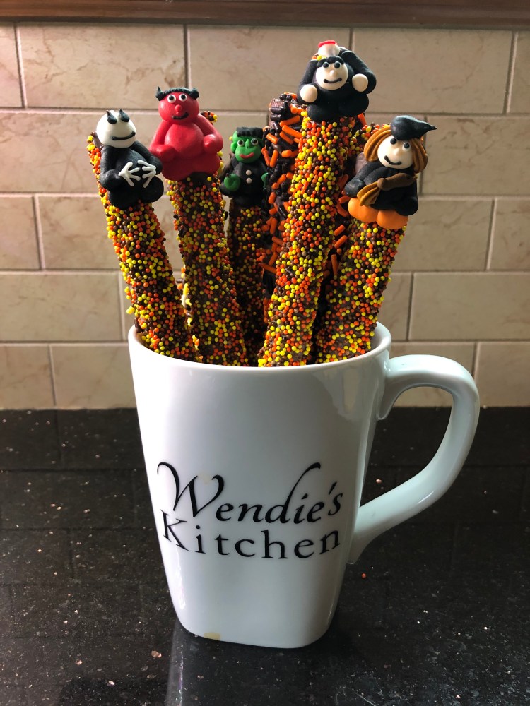 Chocolate Dipped Pretzels